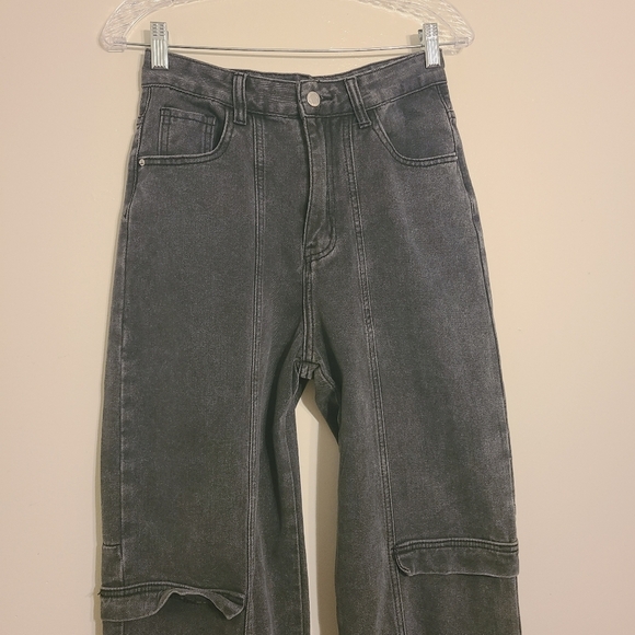 Pretty Little Thing | Women's Black High Waist Cargo Jeans (Size 4) - Picture 3 of 14